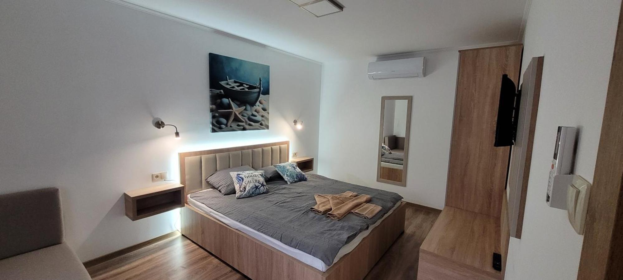 Csaladi Kikoeto Apartman Gyula Exterior photo