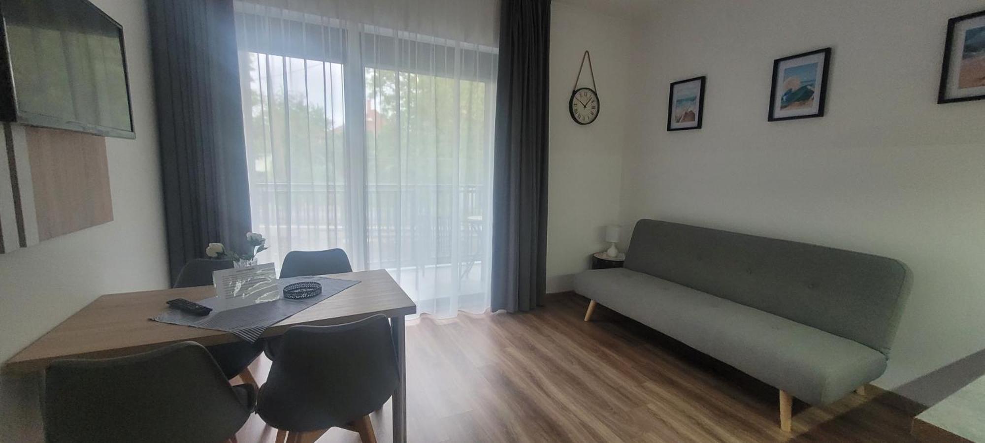 Csaladi Kikoeto Apartman Gyula Exterior photo
