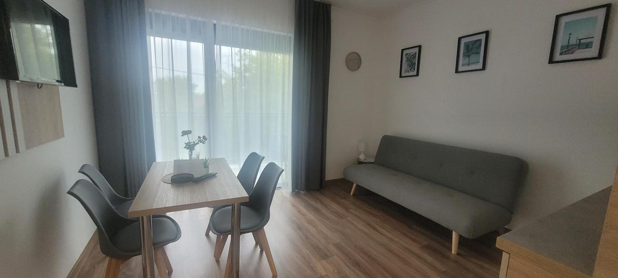 Csaladi Kikoeto Apartman Gyula Exterior photo