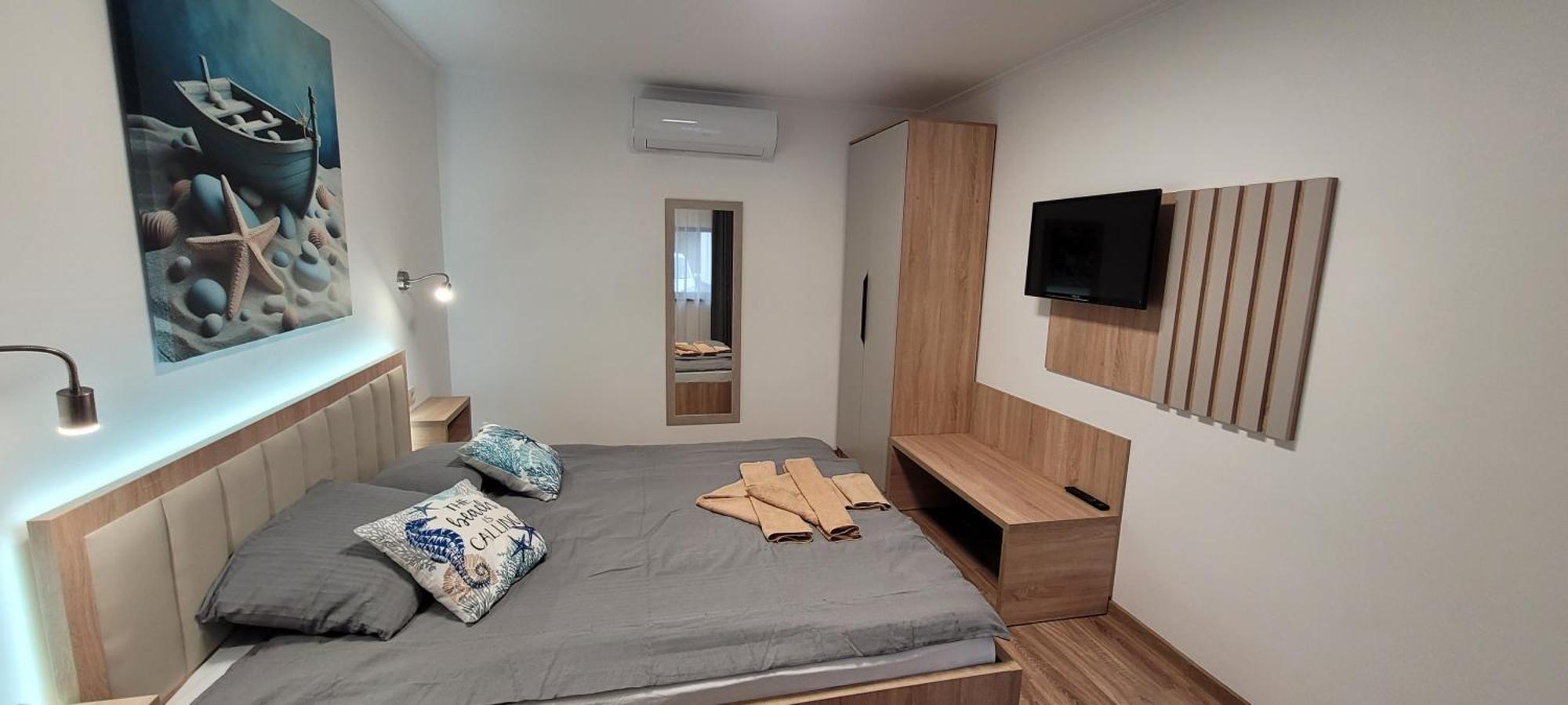 Csaladi Kikoeto Apartman Gyula Exterior photo