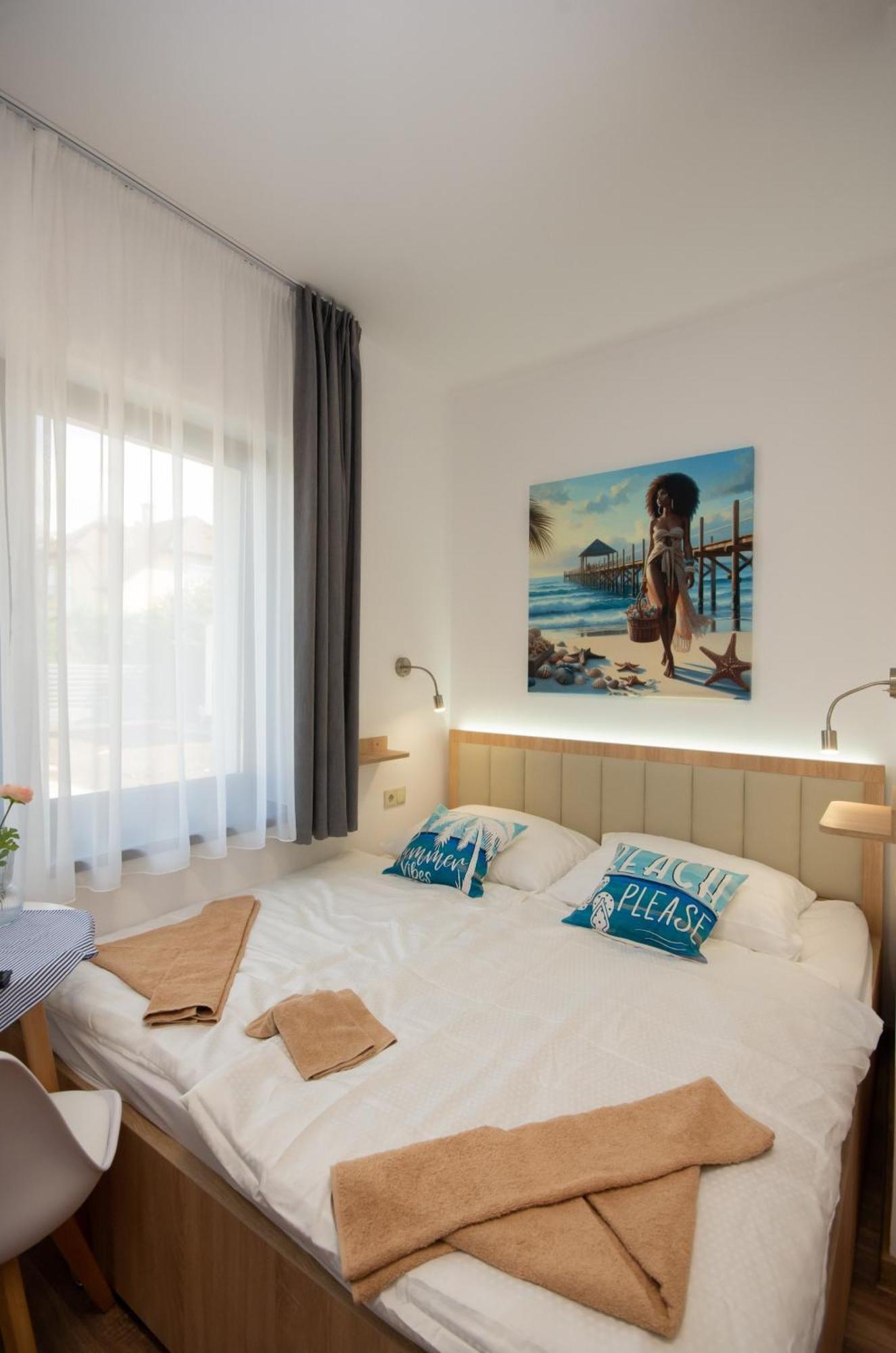 Csaladi Kikoeto Apartman Gyula Exterior photo